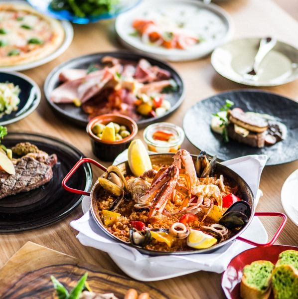 本格スパニッシュ＆イタリアン！非日常空間でシェフこだわりのお料理をご堪能ください。