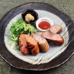 3種の揚げソーセージ