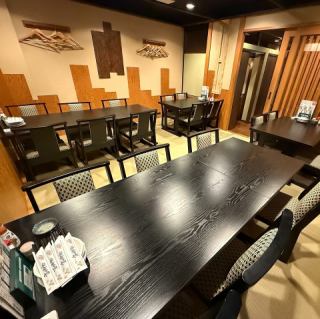 完全個室のお座敷テーブル席。最大20名様収容可能。サークル、会社関係団体様ご利用可能