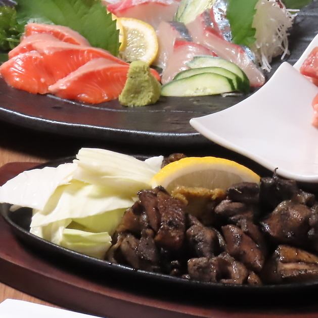 炭火焼きメニュー等も揃えております！新鮮な海鮮類もあり◎