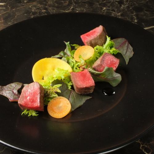 Wagyu red meat round core salad