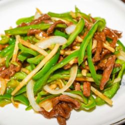 牛肉とピーマン細切り炒め