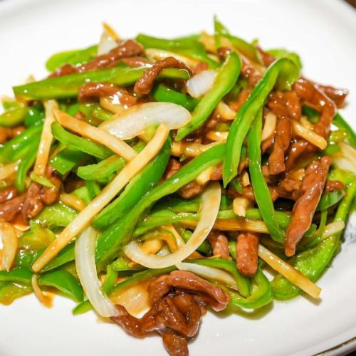 牛肉とピーマン細切り炒め