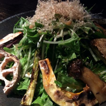 Charcoal-grilled green salad of Kyoto vegetables