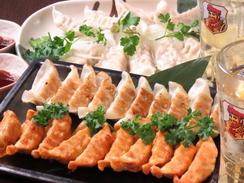 [All-you-can-eat 3 types of gyoza] All-you-can-eat fried, grilled, and steamed gyoza!