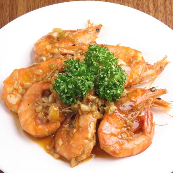 お酒との相性抜群◎エビとニンニク炒め
