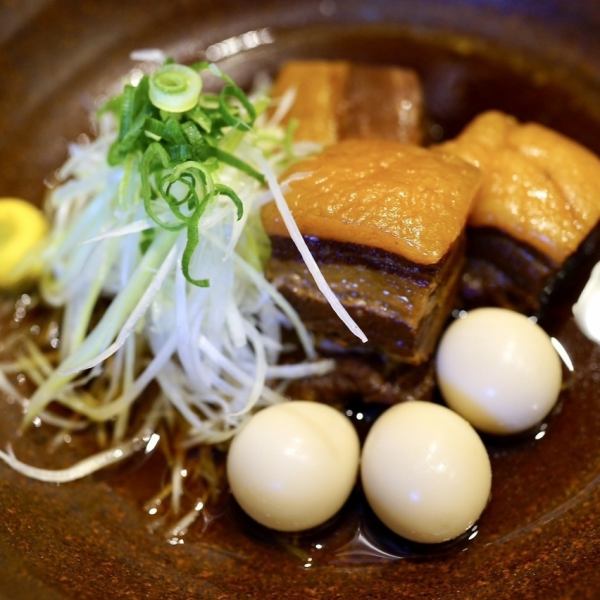 絶品！トロトロの豚の角煮定食(とろろ付き)