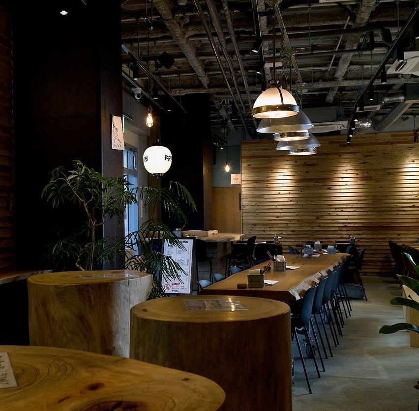 定番から個性派まで◎ジャンルにとらわれない料理とお酒が楽しめるダイニングバル♪