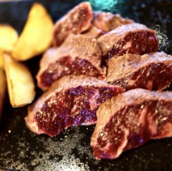 溶岩石グリル　豪快国産牛ステーキ（300g）