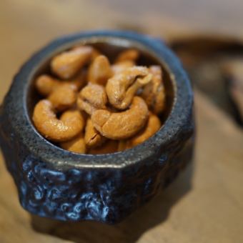 揚げカシューナッツ