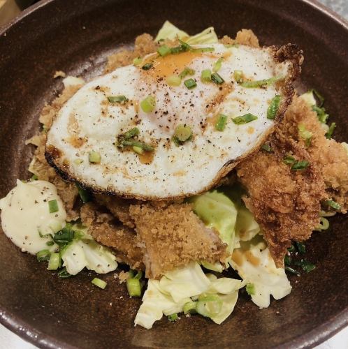 おつまみ紙カツ　目玉焼き乗せ