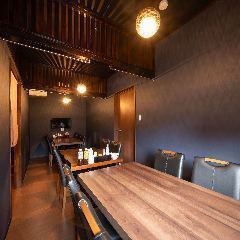 プライベートやご家族連れはもちろん、飲み会やご宴会など、様々なシーンでご利用いただけます。足を運んで下さる全てのお客様にご満足頂けるよう、心をこめておもてなしさせて頂きます！ご来店お待ちしております。