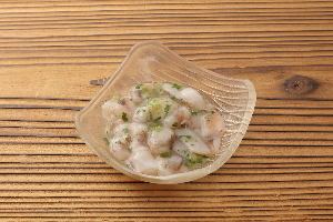 Tomato slices / Handmade cucumber pickles / Plum jellyfish / Takowasa / Chinese cabbage kimchi / Grated jaco