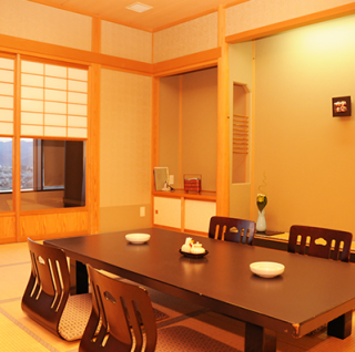[Sakura] Ideal for tea ceremony, wedding ceremony, first meeting, etc.《Tatami 12 tatami mats, good view, entertaining, tea room, delivery, 8-10 people》