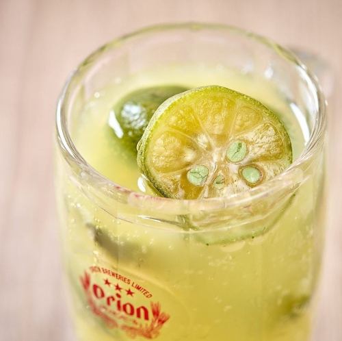 名物◎かち割りシークワーサーサワーで乾杯しましょう♪