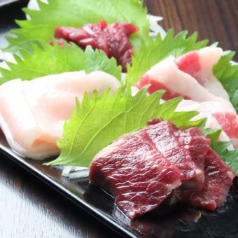 [3 kinds of horse sashimi & 4 kinds of sashimi included] + 2 hours all-you-can-eat premium all-you-can-drink course with 250 kinds of food and drink for 5,000 yen per person (tax included)