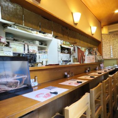 You can enjoy a variety of crab dishes and seafood in a relaxing space.