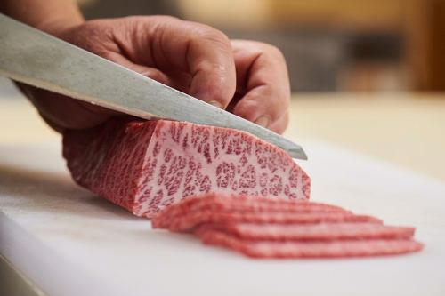 牛枝肉を１頭買いにこだわり