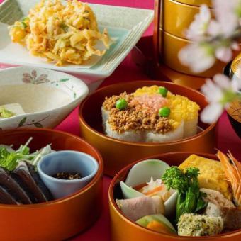 【鯉城三段重】季節の味覚をふんだんに詰め合わせた人気のお重ランチ