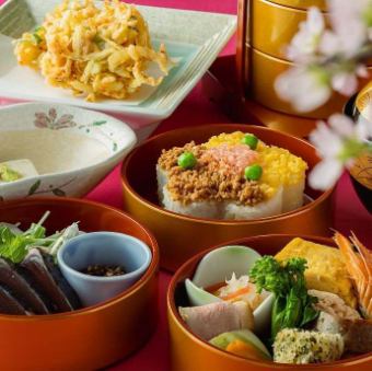 【鯉城三段重】季節の味覚をふんだんに詰め合わせた人気のお重ランチ