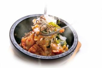 石焼ビビンバ(スープ付)
