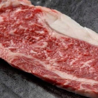 [Selected Wagyu Beef Course] 7,700 yen ◎ Includes carefully selected Wagyu beef skirt steak, marbled Wagyu beef loin, Wagyu beef sushi, and more.