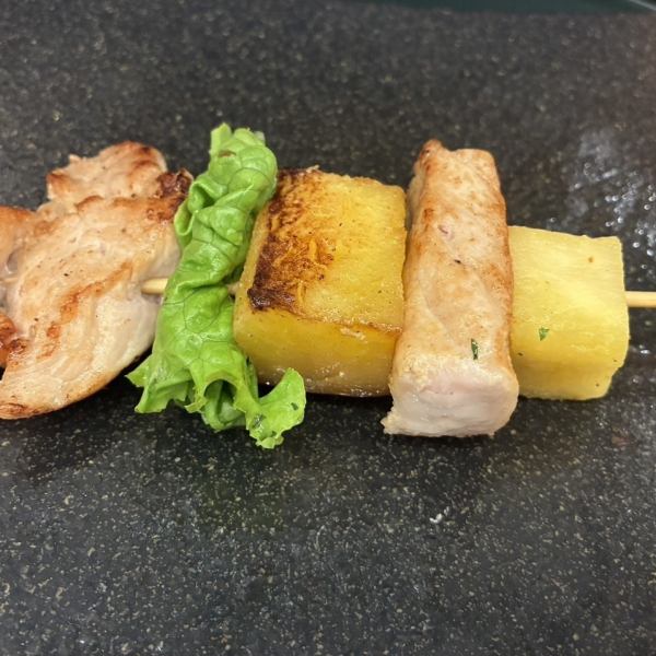 【南国気分♪】甘みが絶妙なパインポークトロピカル串♪