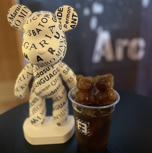 クマの形のアイスがかわいいドリンクメニューあります♪