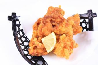 鶏もも肉の唐揚げ