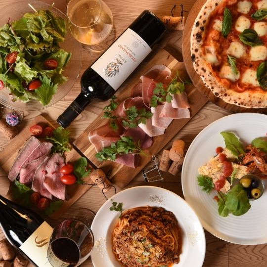 除了意大利面和比薩外，我們還提供各種各樣的菜餚和飲料♪請享用廚師最喜歡的意大利美食！