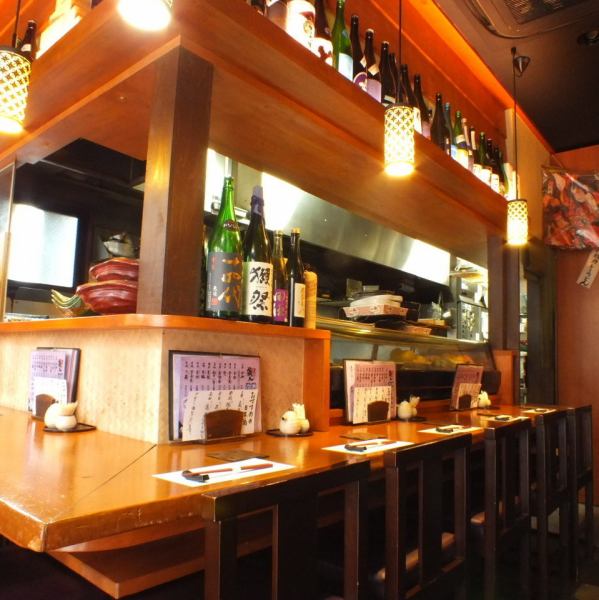 [Perfect for a date or after work] The casual counter seats are perfect for a date or after work♪ We value not only our regular customers, but also first-time customers.Of course, one person is also very welcome! We recommend the sake comparison set★