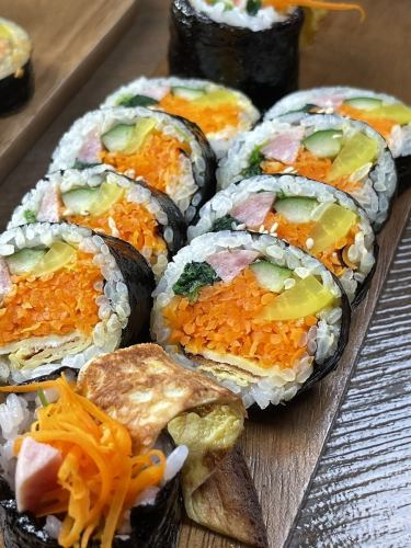 Plain Kimbap with 6 ingredients