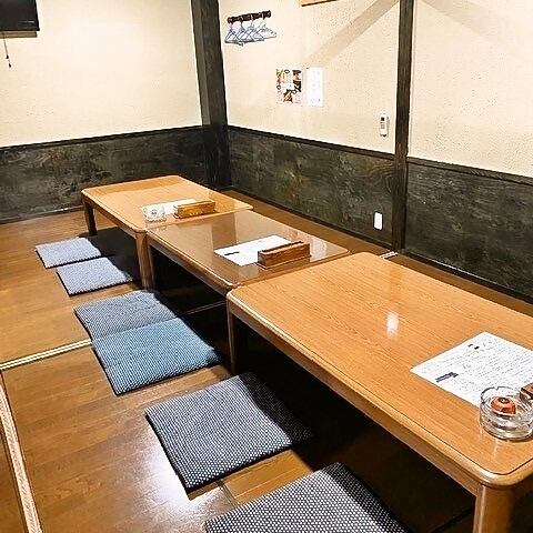 There are 3 safe private room seats that can be used by a small number of people ♪ If you remove each partition, you can have a private room banquet according to the number of people ◎ Family, meals with friends, moms and girls' parties, Drinking parties with colleagues, etc ... Enjoy a relaxing meal without worrying about the surroundings.