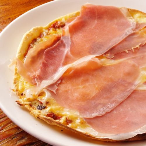 C Dry-cured ham or smoked salmon pizza
