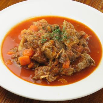 Stewed beef tendon and vegetables Roman style