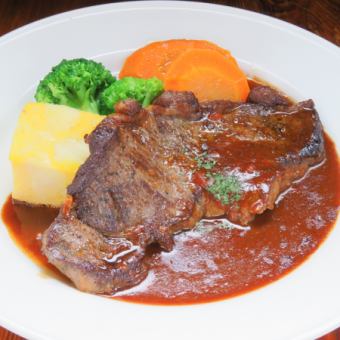 Stewed tripe (beef stomach) Roman style