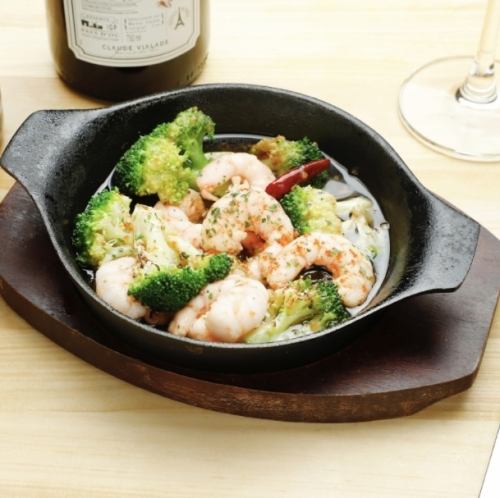小海老とブロッコリーのアヒージョ