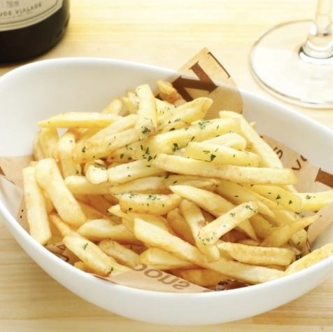 ガーリックフライドポテト