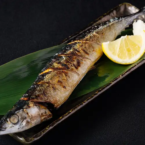 生秋刀魚塩焼き