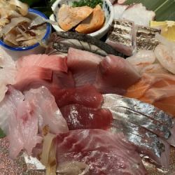 刺身盛り合わせ