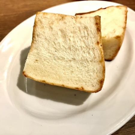 2片大餅麵包