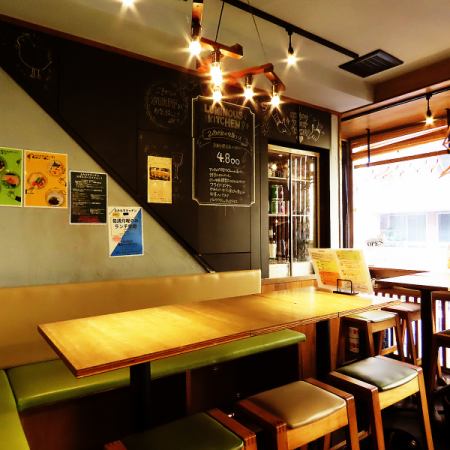 It can be reserved for private use for up to 25 people from 14 people, or up to 28 people for buffet meals.*The minimum number of people varies depending on the amount, so if you are interested, please contact the store first.