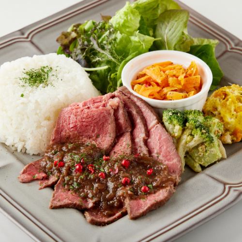 自家製ローストビーフプレート　～ステーキソース～