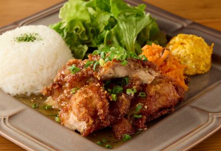 【短期住宿套餐】自选餐盘和甜点 + 餐后咖啡