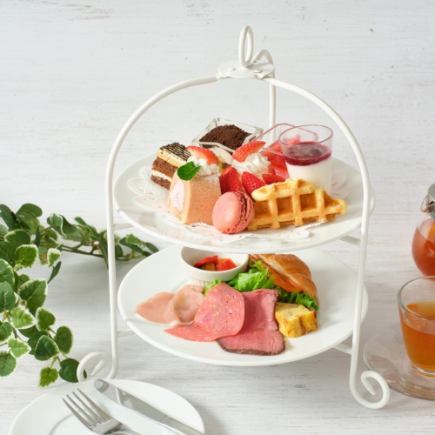 [Afternoon Tea for One] Strawberry tart, seasonal pudding + choice of coffee 3000 yen (tax included)