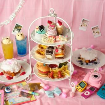[Heisei Retro Afternoon Tea] Includes 10 kinds of sweets + Shirokuma-themed color float + instant camera rental bonus