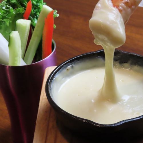 チーズフォンデュのとろける魅力に夢中になろう♪