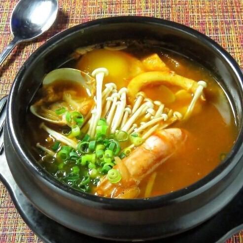 【魚介の美味しさ、無限大☆】スンドゥブ