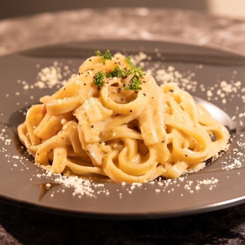 Fresh pasta with porcini cream