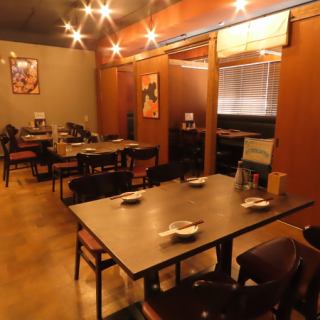 少人数~ご利用頂けるテーブル席をご用意しております。飲み会や各種宴会におすすめです。